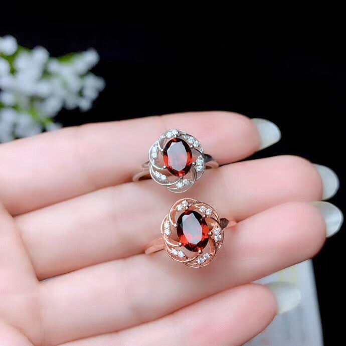 Elara Cirquelin Set | White Gold