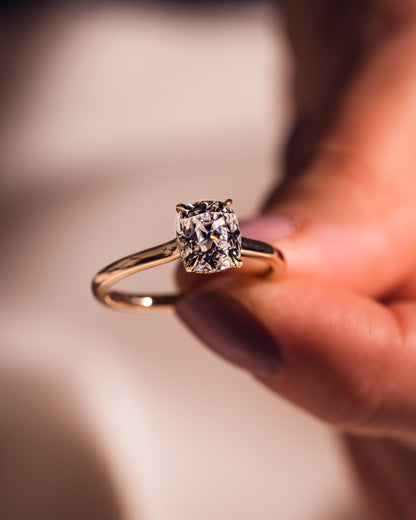 Jasmine - Elongated Cushion | Gold