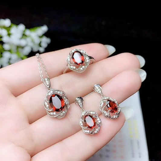 Elara Cirquelin Set | White Gold